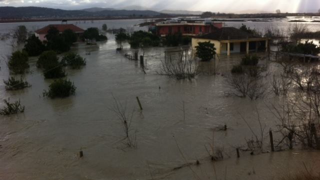 Shqipëria, një tokë e bekuar, por popull i mallkuar