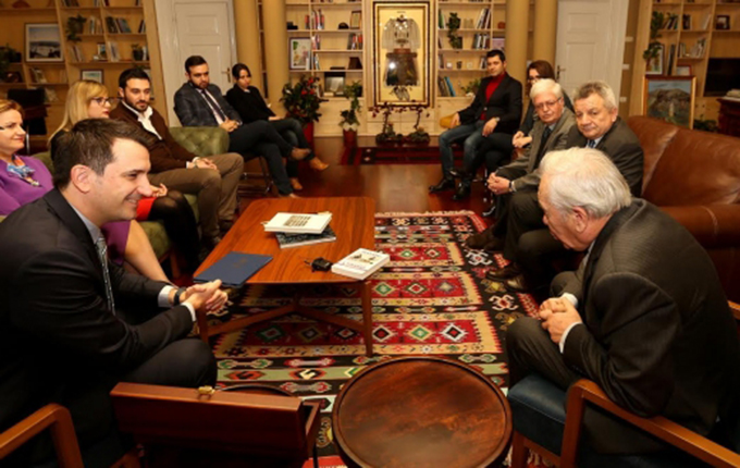 Tiranë, titulli “Qytetar Nderi” për akademikun Kristo Frashëri