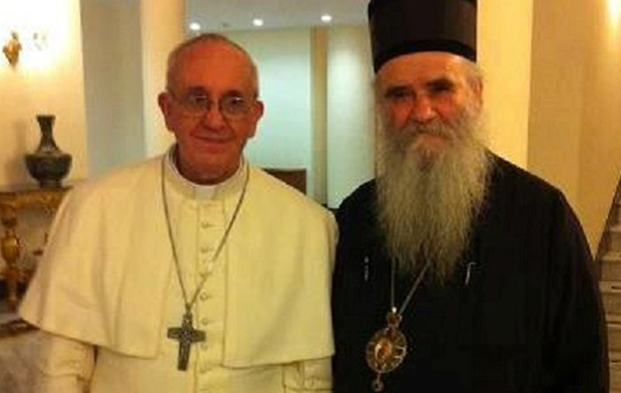 Vatikan, mitropoliti Amfilohije: Falenderuam Papa Françeskun për mosnjohjen e Kosovës