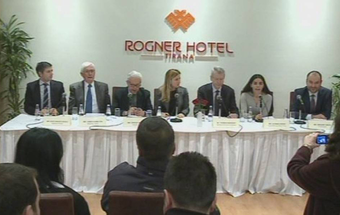 Reforma në drejtësi, ekspertët e Komisionit të Venecias: Zgjidhjet politike gjejini vetë