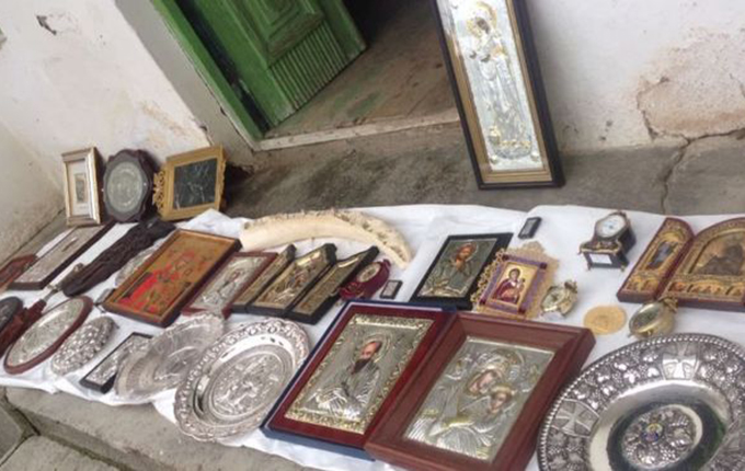 Korçë, bllokohen 37 vepra arti, dyshime se trafikoheshin nga Greqia