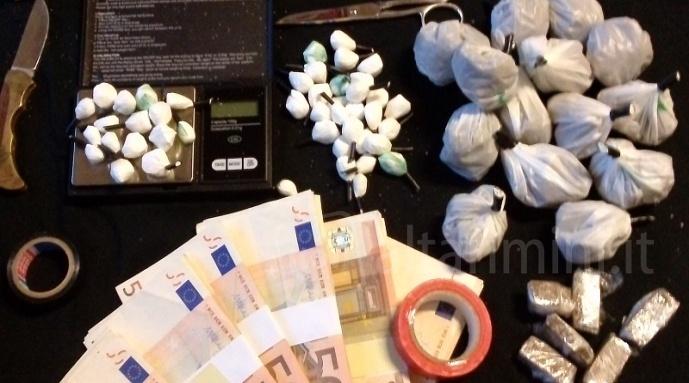 Kapen me drogë dhe 104 mijë euro, arrestohen 2 vëllezër shqiptarë në Itali