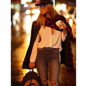 Aurela Hoxhën se ndal as shiu