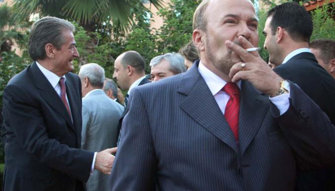 ‘Nanos i pëlqente xhini e femrat, si ndryshoi pas burgut’