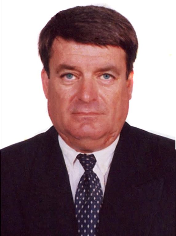 U nda nga jeta mësuesi i njohur në Durrës, Rifat Busulla