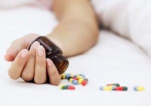 Durrës, tenton të vetëvritet adoleshentja, rëndë në spital