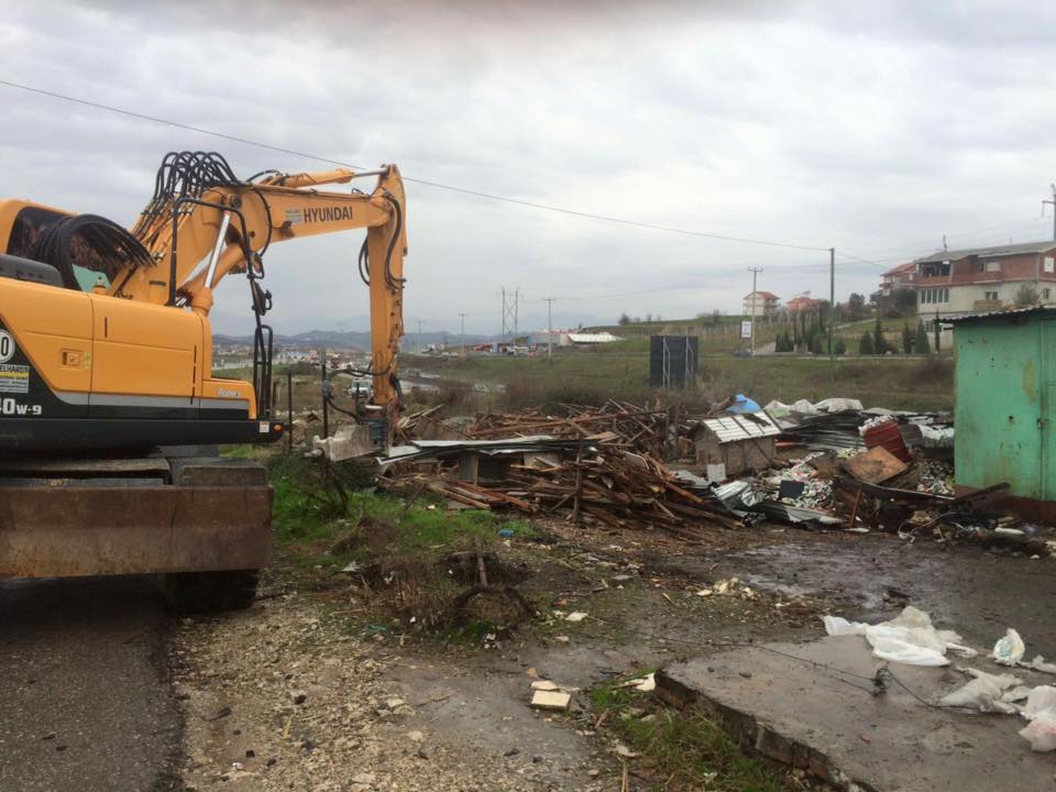 IKMT-ja aksion në segmentin Kashar-Durrës (Foto+Video)