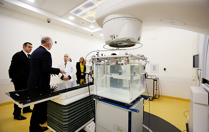 Tiranë, rikonstruktohet reparti i radioterapisë në QSUT (video)
