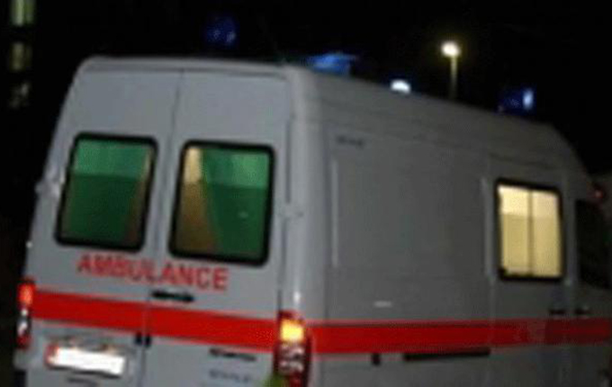 Koplik, aksident i rëndë, autoambulanca përplas të riun