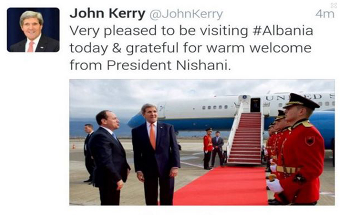 Tiranë, sekretari Kerry në Twitter: Falenderime Nishanit për pritjen e ngrohtë