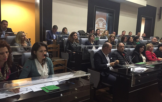 Buxheti vendor/ Debate në Këshillin Bashkiak për taksat e banorëve të fshatrave dhe uljen e investimeve