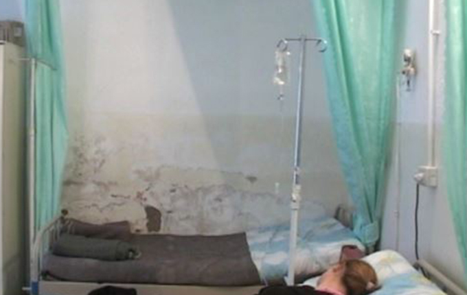 PD, deputetët denoncojnë gjendjen e spitaleve në Bulqizë dhe Pogradec (video)