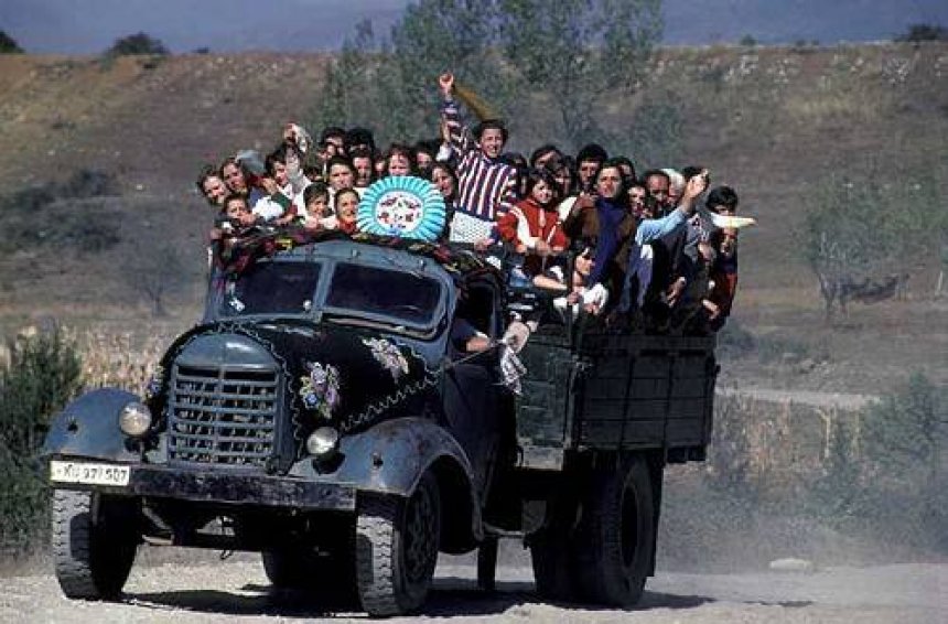 Fotografi të rralla, 34 pamje nga epoka e komunizmit në Shqipëri