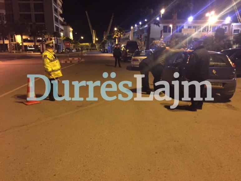 Foto/ Kontrolle në lokalet e rrugët e Durrësit, arrestohet një 53-vjeçar