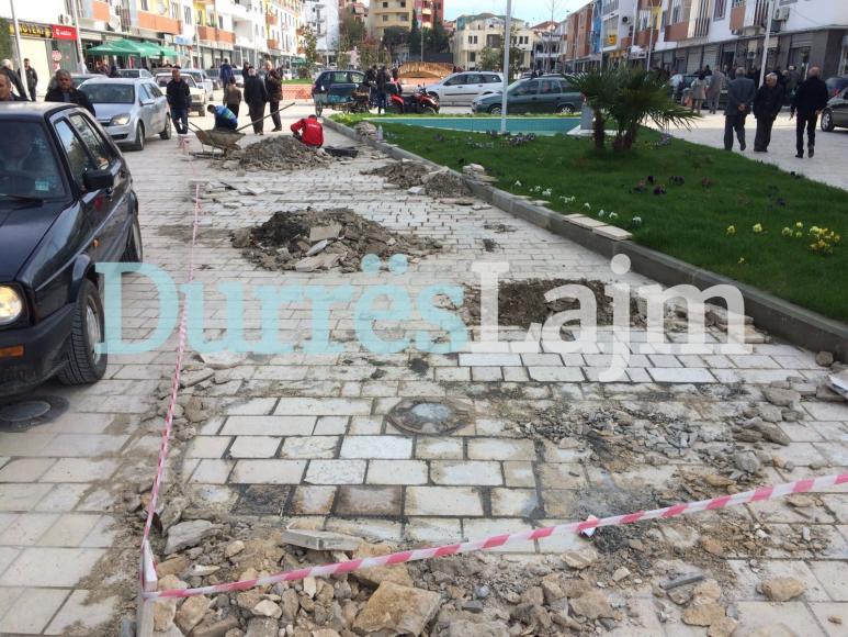 Fotolajm/ Sheshi i Shijakut, ende pa mbaruar, u bë për riparime