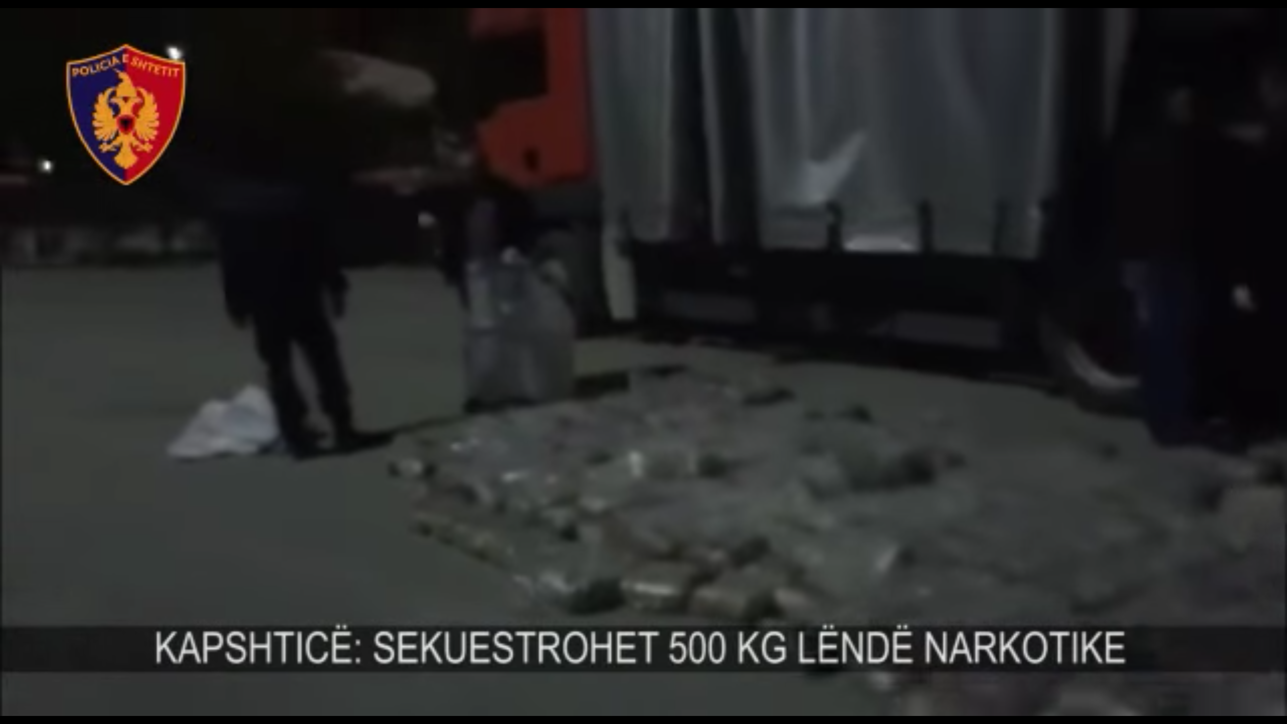 Kamioni me 574 kg drogë, 3 durrsakë në pranga (Video)