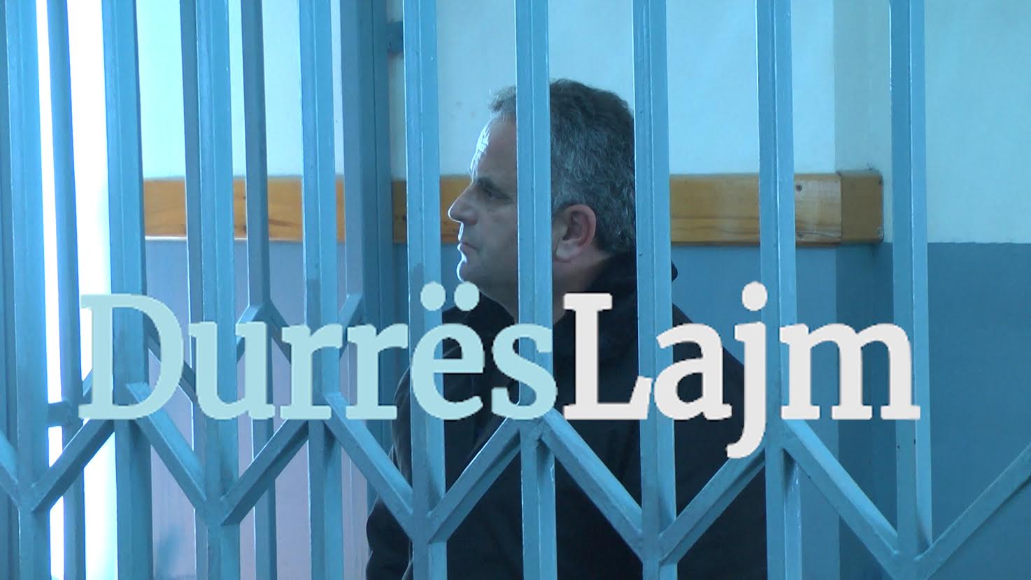 Mungon prokurori, shtyhet seanca gjyqësore ndaj mësuesit Flamur Pajo