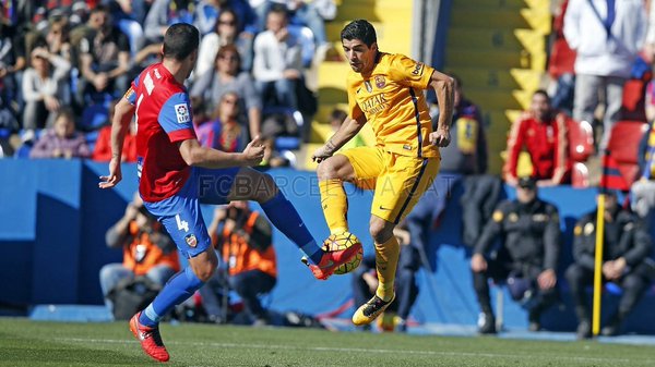 Barcelona vijon të fitojë, mund 2-0 Levanten