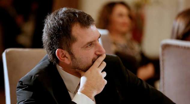 Pse Berisha doli kundër PD-së zyrtare?