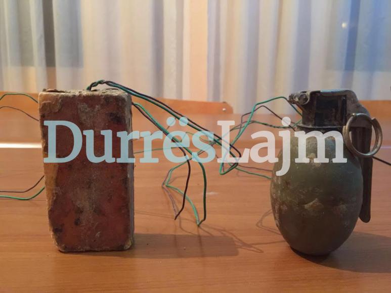 Me granatë, tritol e euro në shtëpi, arrestohen dy hajdutët në Shijak