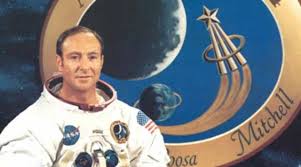 Ndahet nga jeta astronauti Edgar Mitchell, njeriu i 6 në Hënë