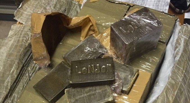 Shqiptari kapet me 10 kg hashash të markës “London” në makinë