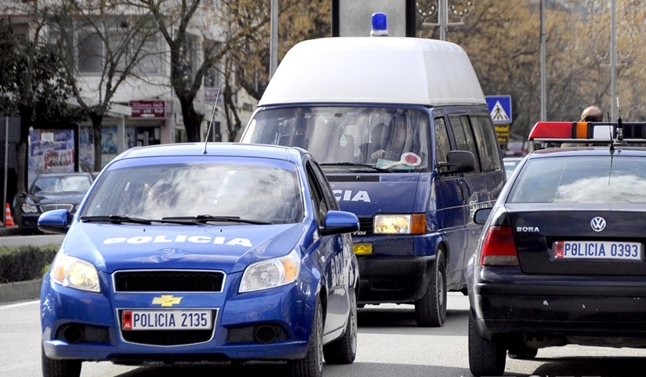 Arrestohet çifti i tmerrshëm i Tiranës, vidhnin shtëpi e biznese