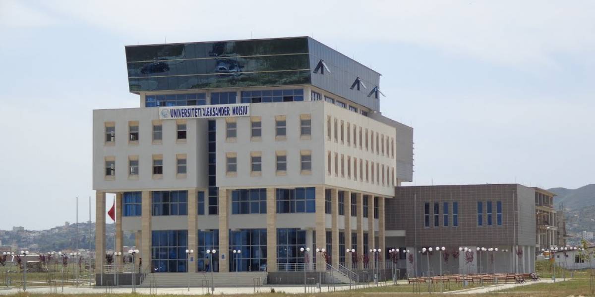 Aksident tek universiteti i Durrësit, vdes drejtuesi i makinës