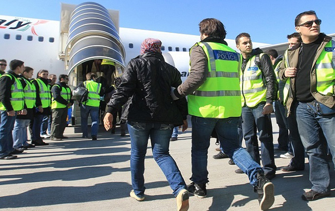 Greqi, në shkurt u dëbuan 745 emigrantë të parregullt shqiptarë