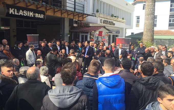 Berat, Basha: Prioriteti ynë, çlirimi dhe kthimi i parave te shqiptarët