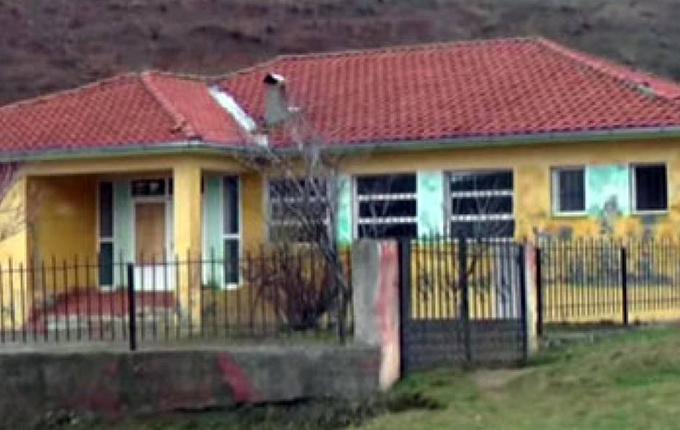 Dibër, arrest në shtëpi për mësuesin që u akuzua se dhunoi 12 nxënës