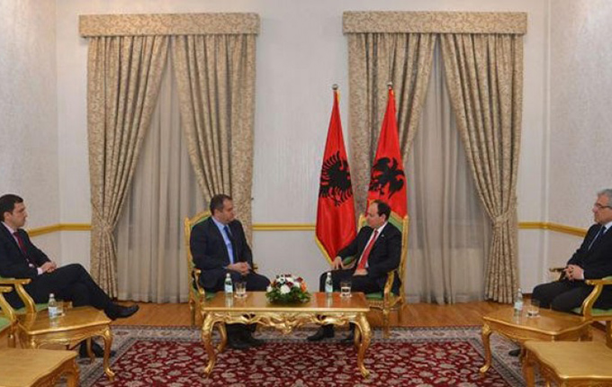 Tiranë, presidenti Nishani pret Shpend Ahmetin, diskutohet gjendja në Kosovë