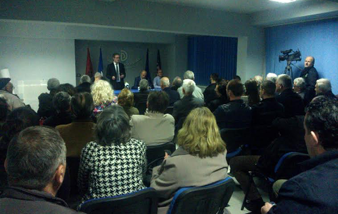 Durrës, PD mbledh të përndjekurit politikë, diskutohen problemet