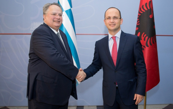 Tiranë, Bushati nesër në Athinë, Idrizi: Kthehu si Ditmir, jo si Dhimitër