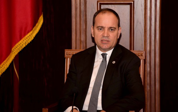 Pashkët / Presidenti Nishani uron besimtarët katolikë