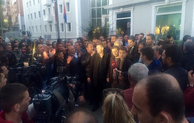 PD, Basha përshëndet protestuesit e liruar: Të vendosur në betejën me tiraninë