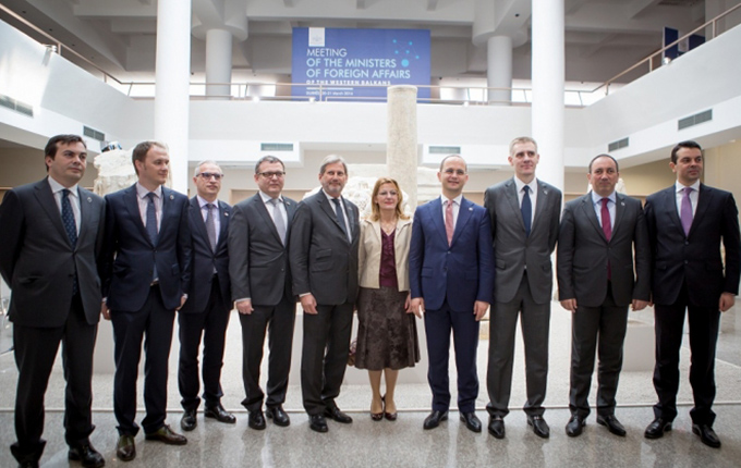 Durrës, ministrat e jashtëm të Ballkanit Perëndimor kërkojnë rrugë, BE jep 150 milionë euro