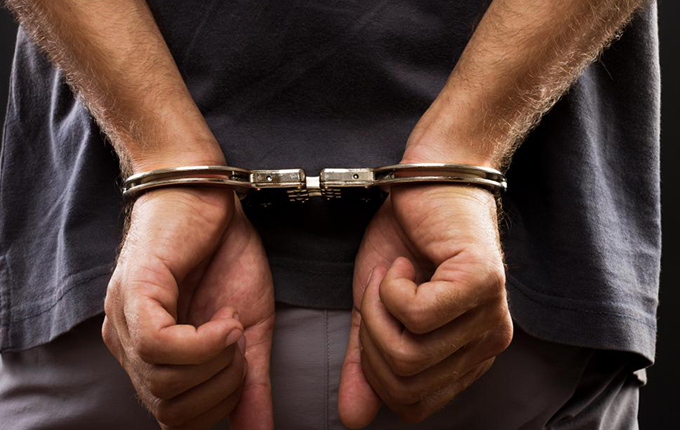 Pogradec, denoncoi vjedhjen e 3 000 eurove, arrestohet për mashtrim