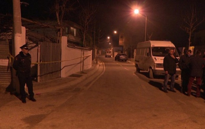 Tiranë, vdes 50-vjeçari, preku telin e këputur të korentit që kishte rënë në tokë