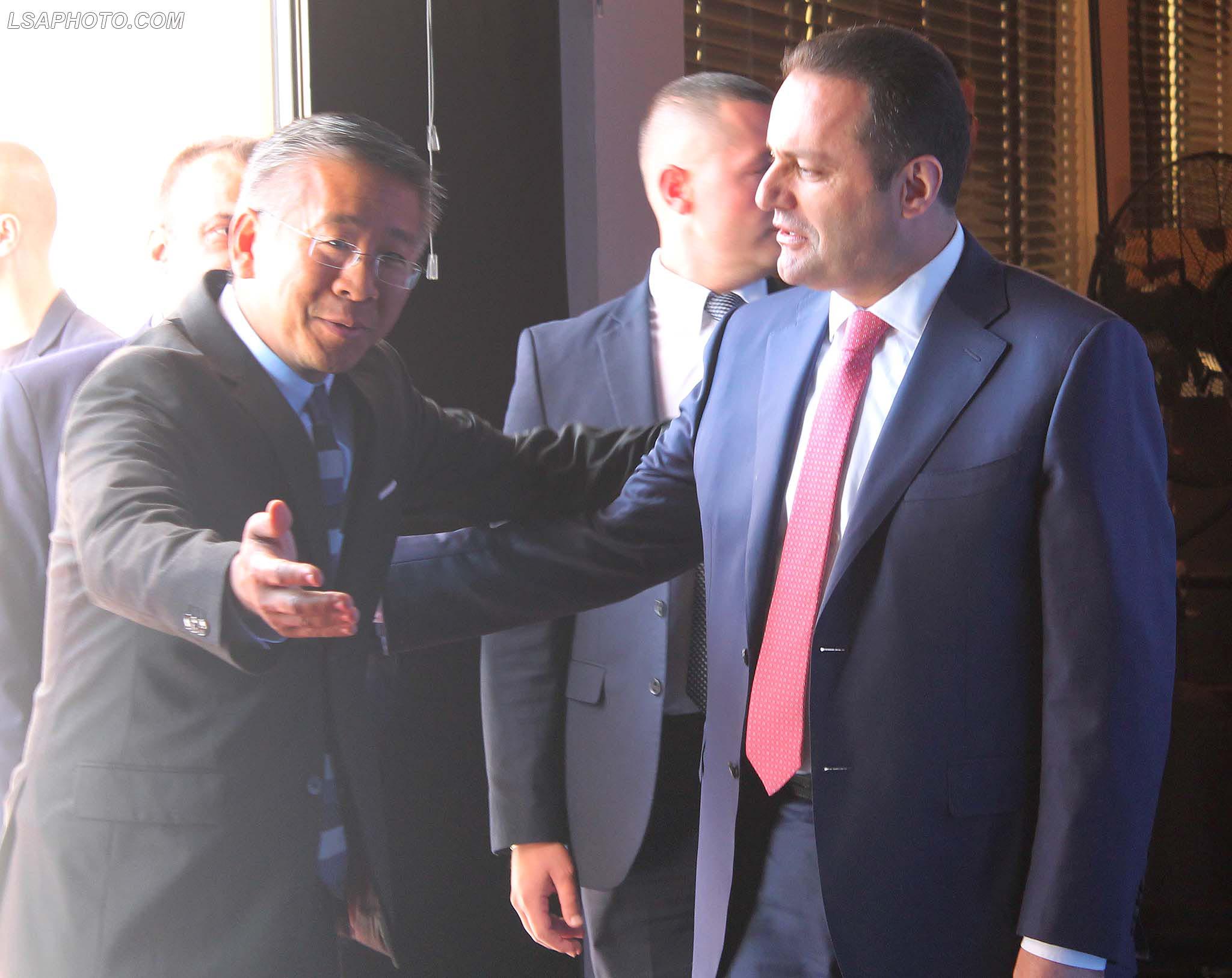 Llalla shkon në SHBA, FBI shqiptare do hetojë politikanët