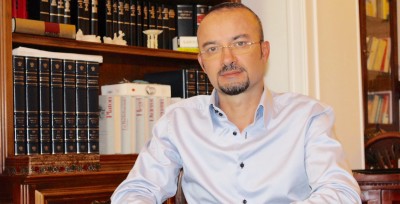 Avokati i terroristit Salah Abdeslam ka mbrojtur edhe Altin Arapin