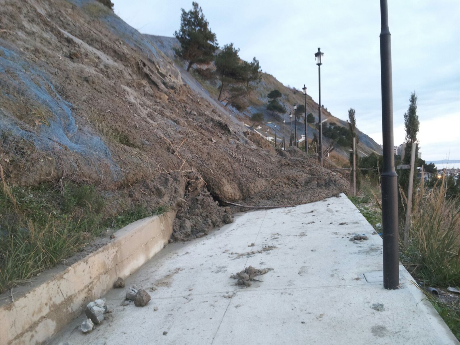 Asnjë masë për pastrimin e kodrës në Currila (FOTO+VIDEO)