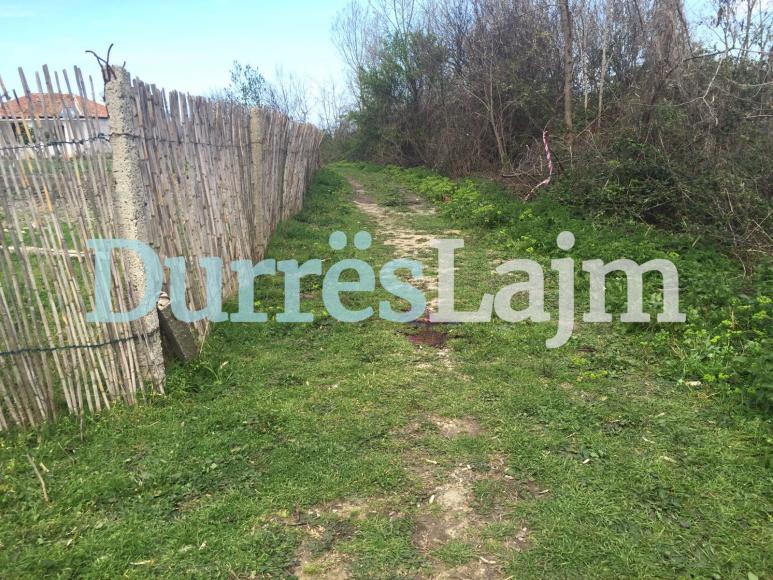 Durrës, gjendet i vrarë në oborrin e shtëpisë 54-vjeçari