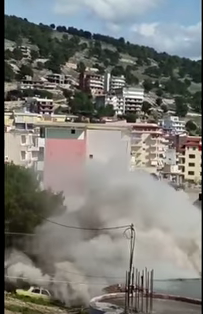 Shembet ndërtesa 4 katëshe në  Sarandë (VIDEO)