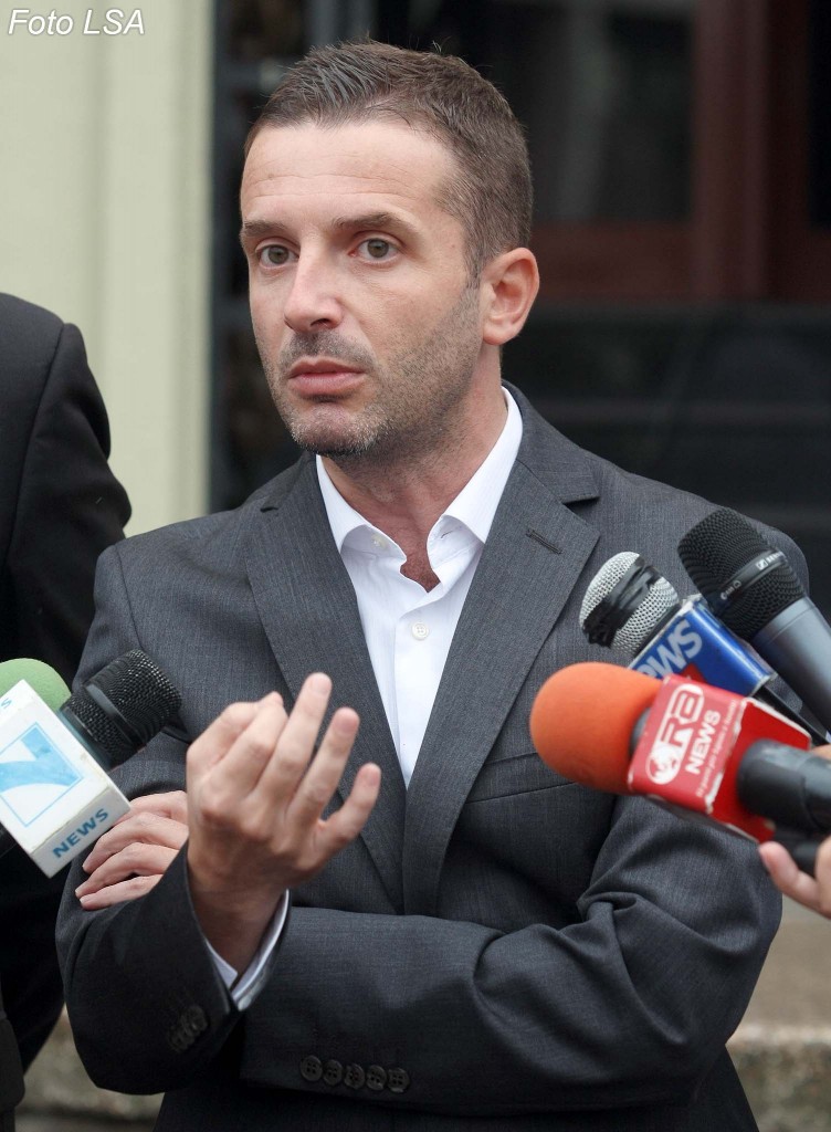 Braçe ofendon Bashën: Ti s’je idiot, por nuk di kuptimin e fjalëve që thua!