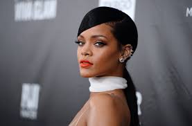 Rihanna surprizon sërish