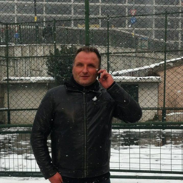 Izet Haxhia: Si e dogjëm gazetën “Koha Jonë”, natën e 2 marsit 1997