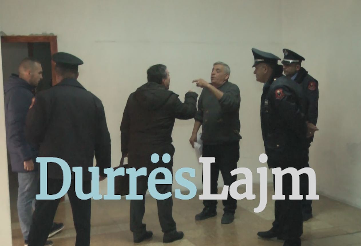 Durrës, Komuniteti Mysliman nxjerr me dhunë 6 familje nga shtëpitë e tyre (VIDEO)