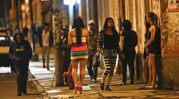 Shkatërrohet banda shqiptare e prostitucionit, 7 në pranga