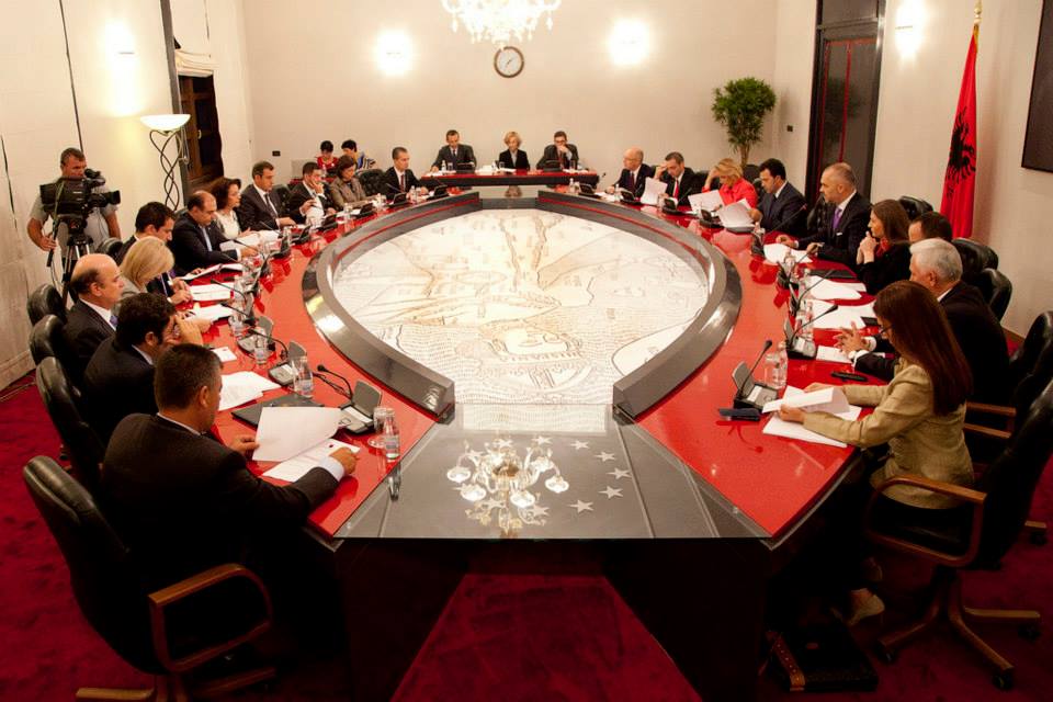 Ndryshime në qeveri, emërohen 5 zv/ministra të rinj